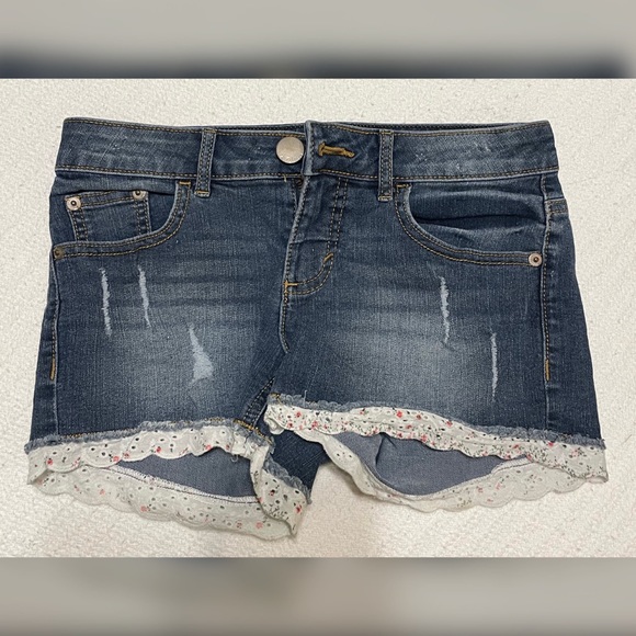 Junior’s Short Shorts - Picture 3 of 4